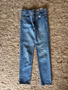 Levi’s Classic Blue High-Rise Skinny Jeans
